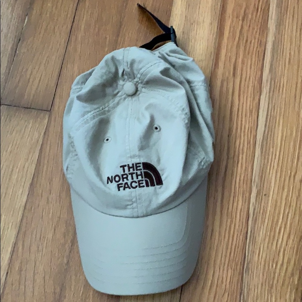 North Face outdoor hat one size fits all